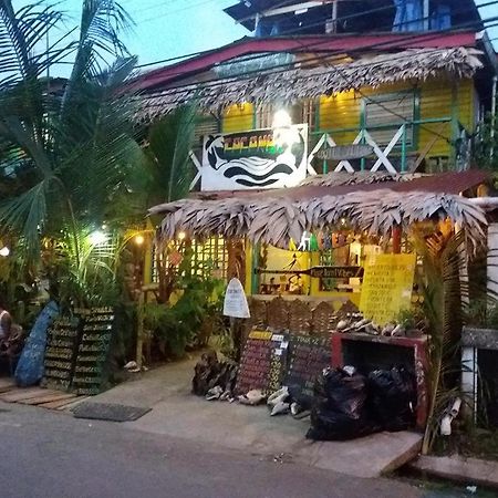 Coconut Hostel Bocas Town Εξωτερικό φωτογραφία