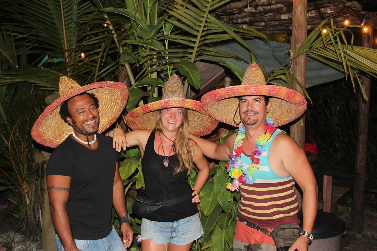 Coconut Hostel Bocas Town Εξωτερικό φωτογραφία