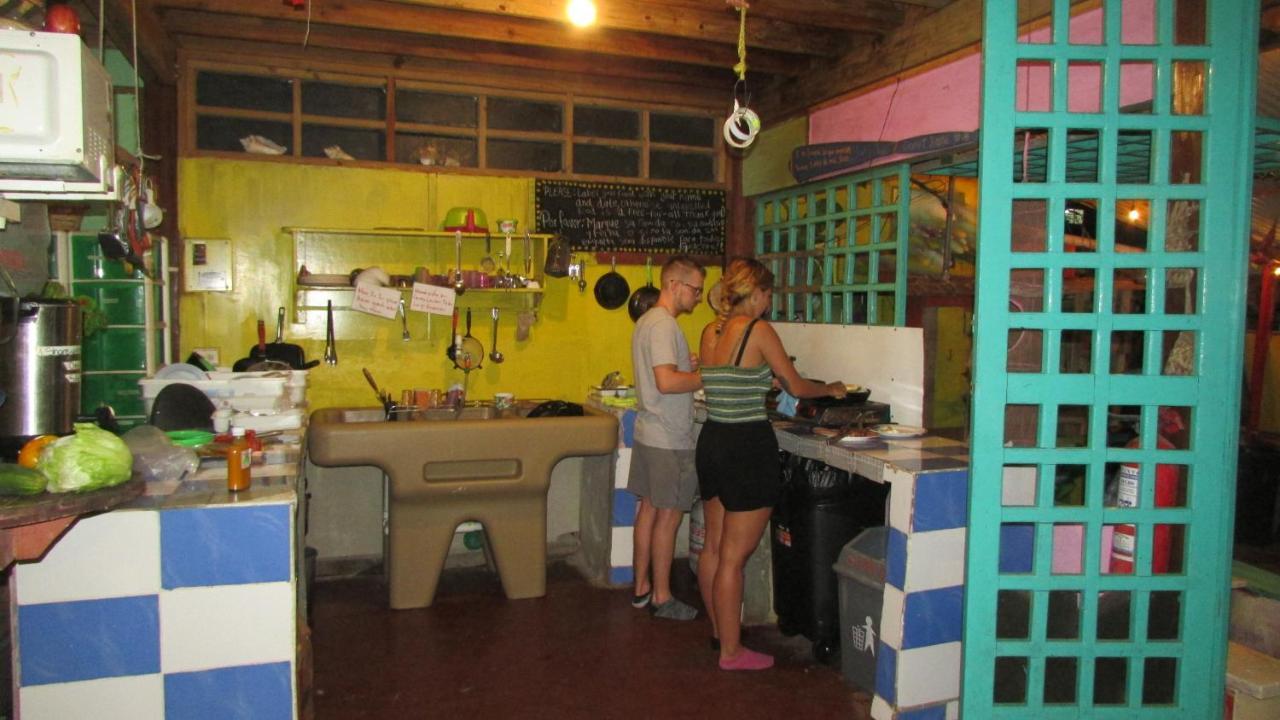 Coconut Hostel Bocas Town Εξωτερικό φωτογραφία